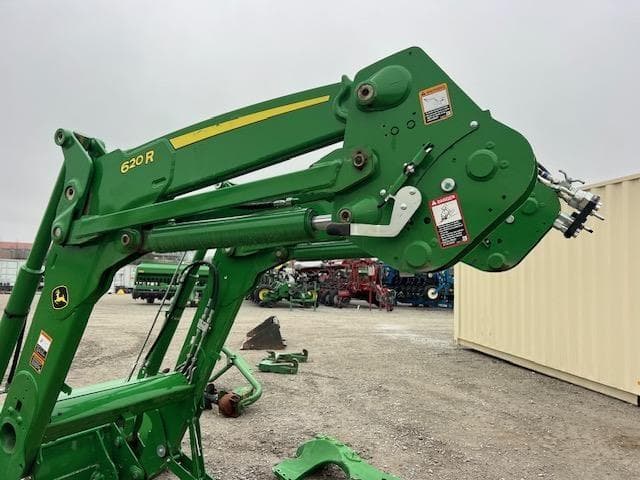 Image of John Deere 620R equipment image 1