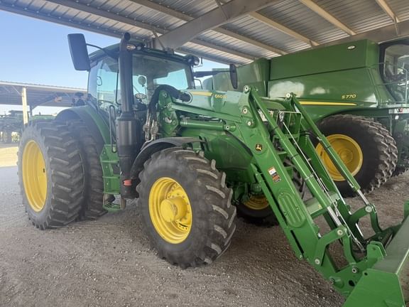 2022 John Deere 6215R Equipment Image0