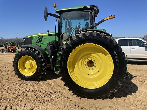 Image of John Deere 6215R equipment image 3