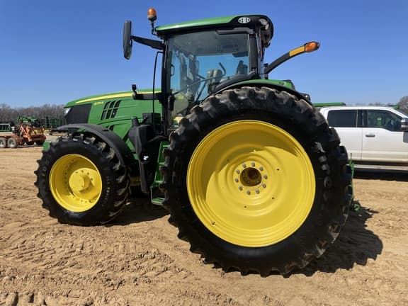 Image of John Deere 6215R equipment image 2