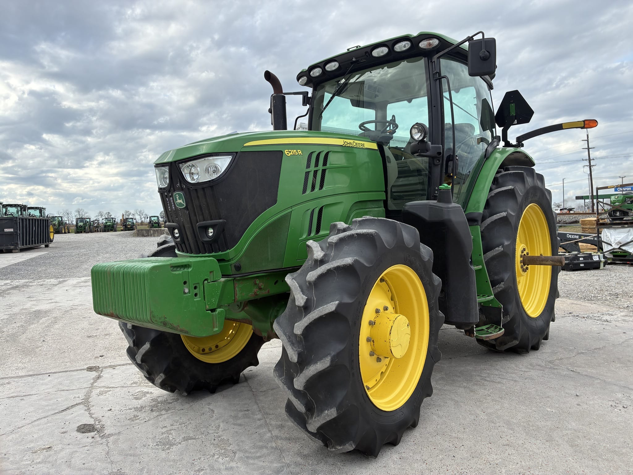 2022 John Deere 6215R Equipment Image0