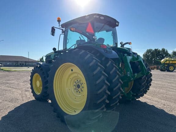 Image of John Deere 6215R equipment image 2