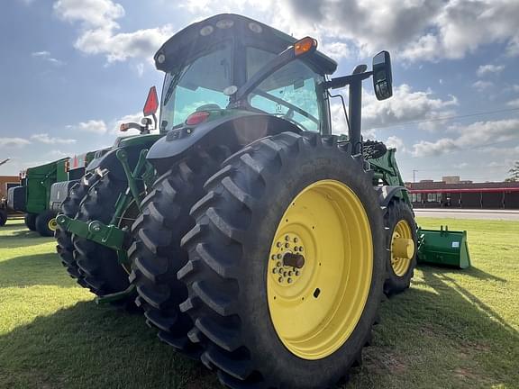 Image of John Deere 6215R equipment image 4