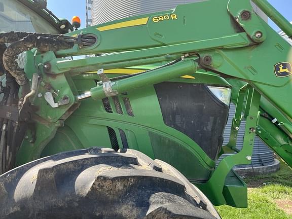 Image of John Deere 6215R equipment image 1