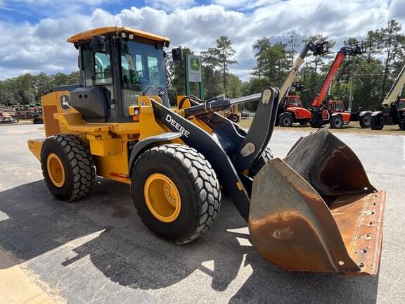 Image of John Deere 624P equipment image 3