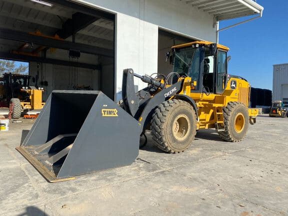 Image of John Deere 624P Primary image