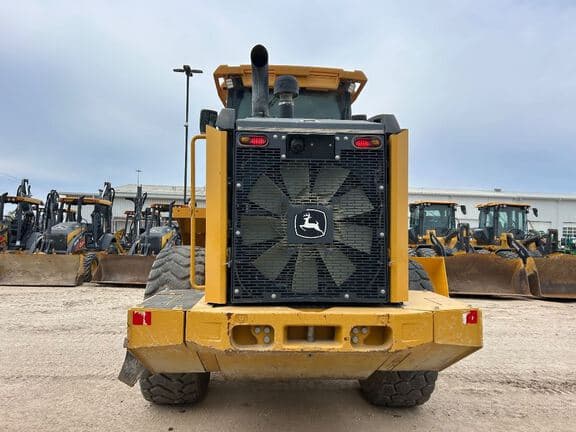 Image of John Deere 624P equipment image 2