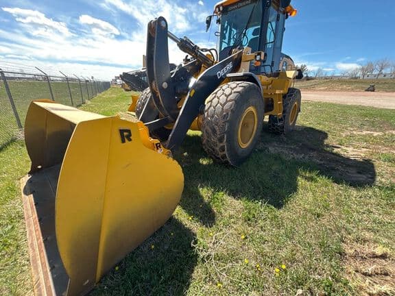 Image of John Deere 624P Primary image
