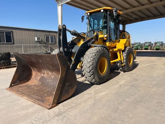 Image of John Deere 624P equipment image 1