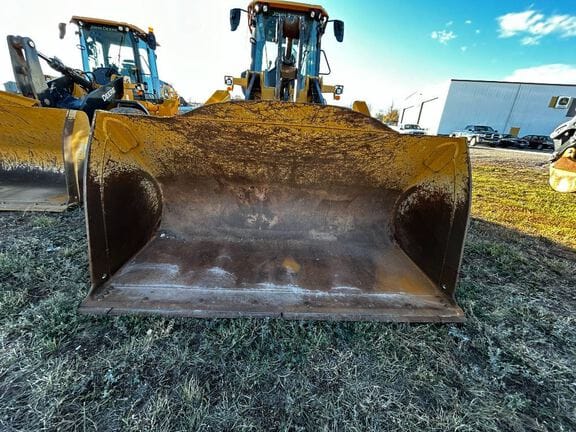 2022 John Deere Wheel Loader Bucket Equipment Image0