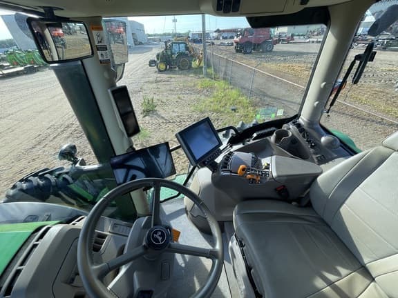 Image of John Deere 6250R equipment image 2