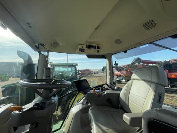 Image of John Deere 6250R equipment image 3