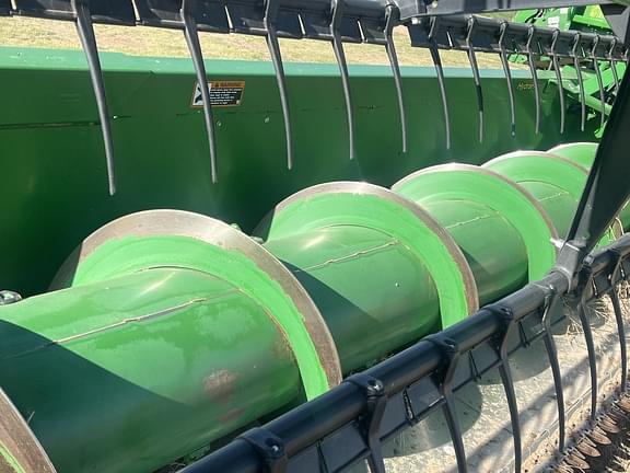 Image of John Deere 630F equipment image 4