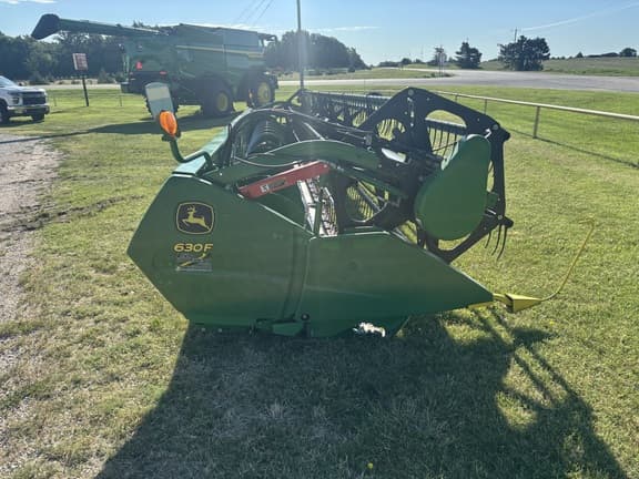 Image of John Deere 630F equipment image 4