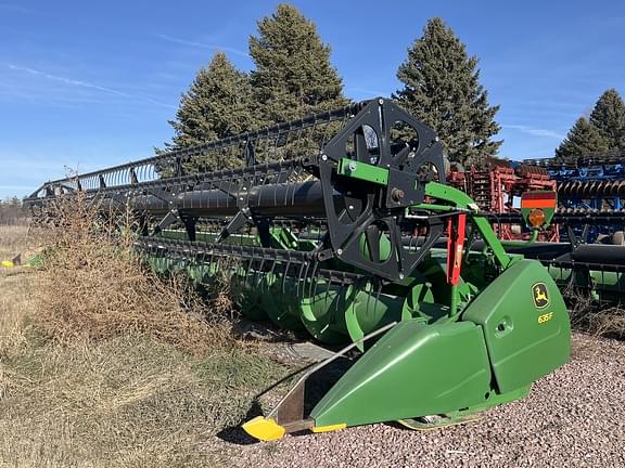 Image of John Deere 635F equipment image 3