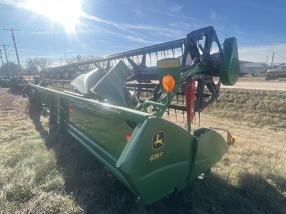 Image of John Deere 635F equipment image 1