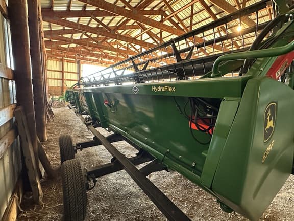 Image of John Deere 635F equipment image 4