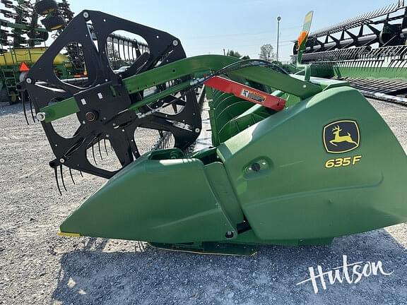 Image of John Deere 635F equipment image 1