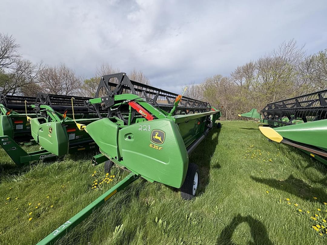 Image of John Deere 635F Primary image