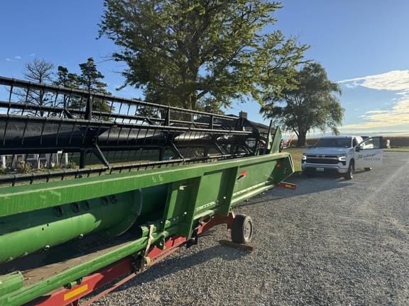 Image of John Deere 635F equipment image 4