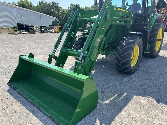 Image of John Deere 640R equipment image 1