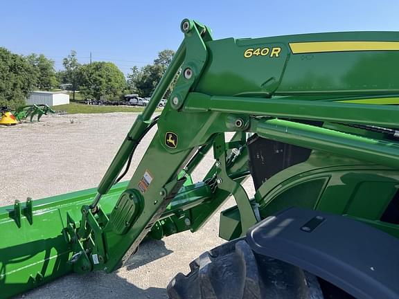 Image of John Deere 640R equipment image 3