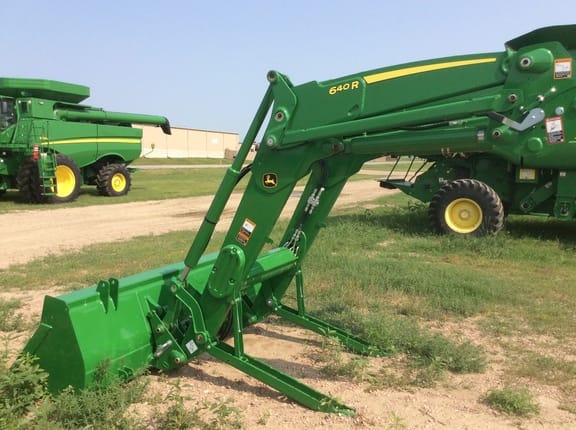 Main image John Deere 640R