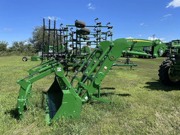 Main image John Deere 640R