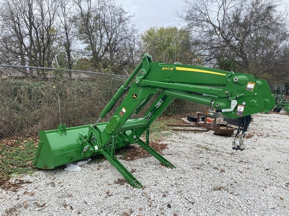Main image John Deere 640R
