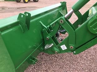 Main image John Deere 640R 3