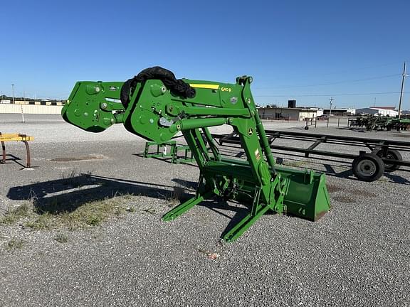 Image of John Deere 640R equipment image 4