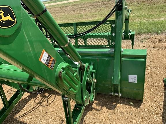 Image of John Deere 640R equipment image 1