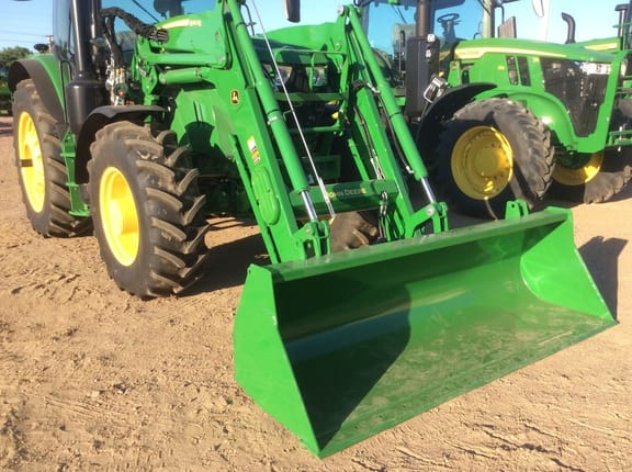 2022 John Deere 640R Image