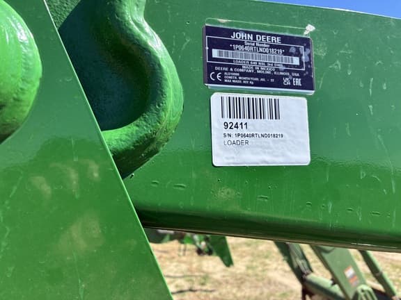 Image of John Deere 640R equipment image 4