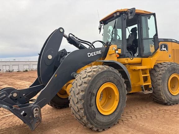 2022 John Deere 644P Equipment Image0