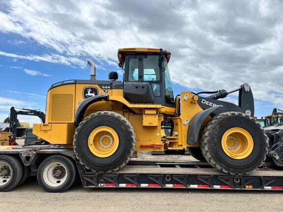 Image of John Deere 644P equipment image 3