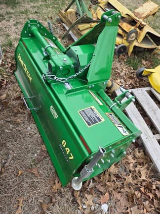 Image of John Deere 647 equipment image 2