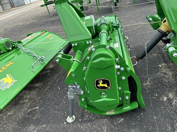 Image of John Deere 647 equipment image 4