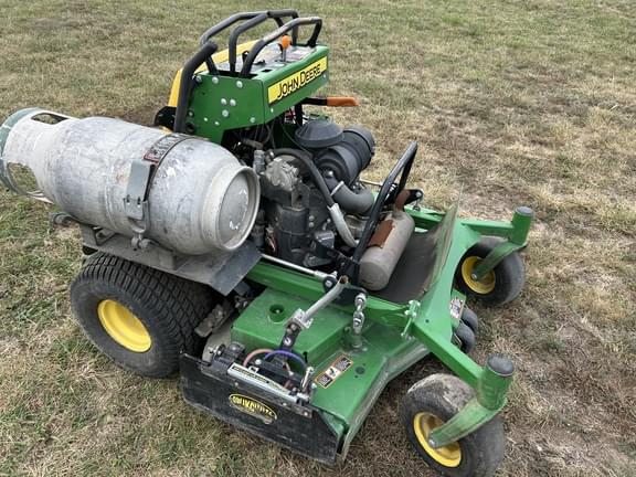 Image of John Deere 652R equipment image 2