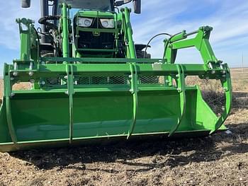 2022 John Deere 660R Equipment Image0