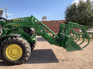 2022 John Deere 660R Image