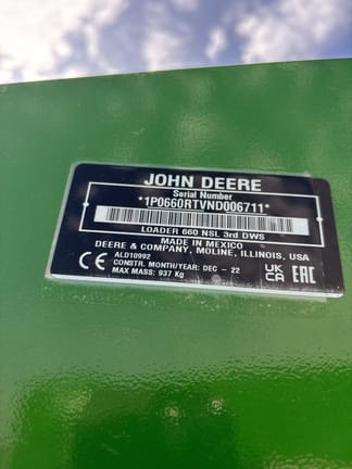 2022 John Deere 660R Equipment Image0