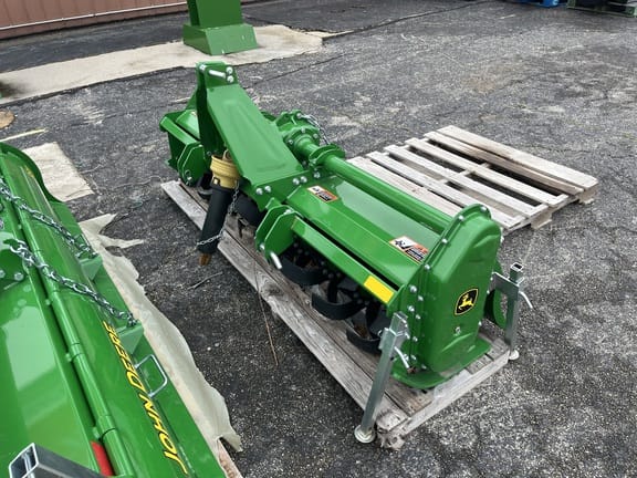 Main image John Deere 673