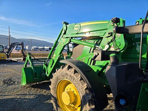 Image of John Deere 680R equipment image 1