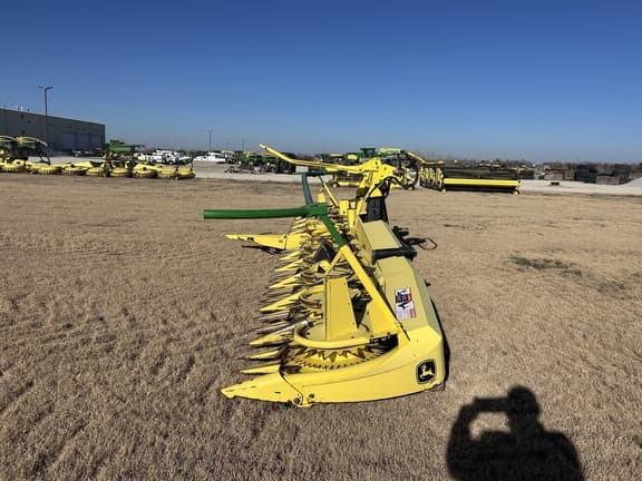 Image of John Deere 692 equipment image 4