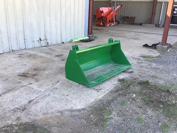 Image of John Deere Bucket equipment image 3