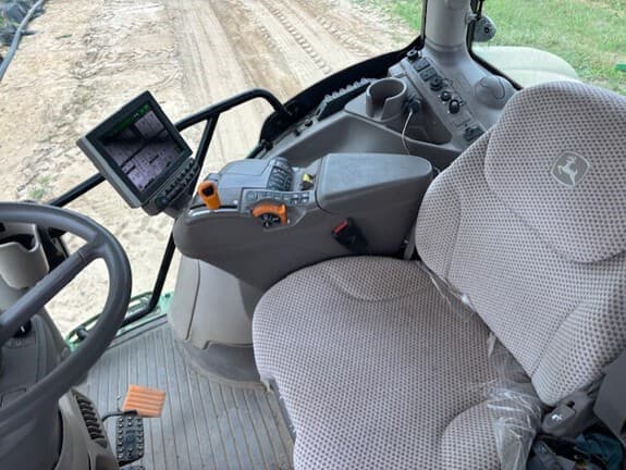 Image of John Deere 6R 110 Image 1