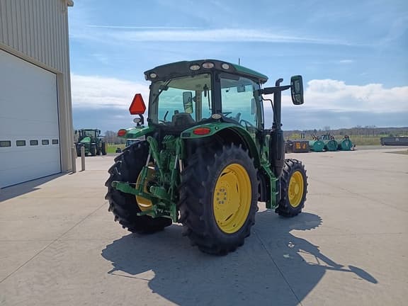 Image of John Deere 6R 110 equipment image 2