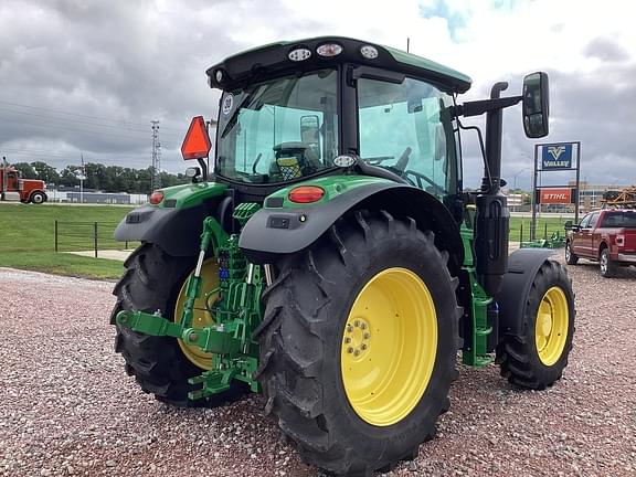 Image of John Deere 6R 130 equipment image 4