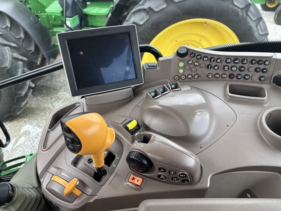 Image of John Deere 6R 145 equipment image 3